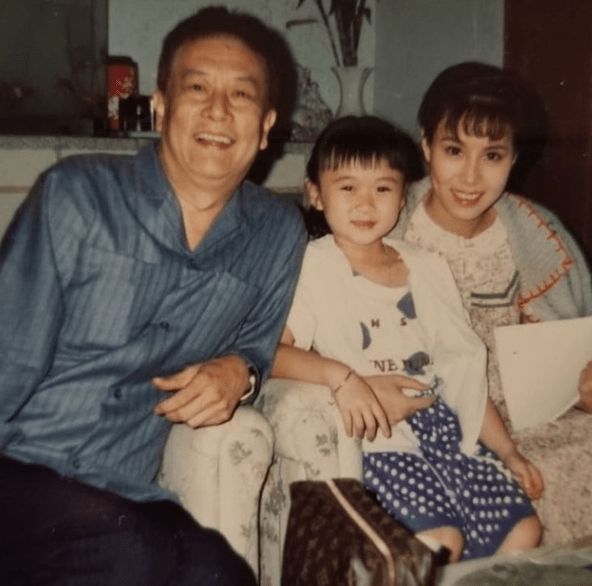 九游娱乐他曾与谢贤齐名晚年住养老院女儿拒绝相认最后孤独去世(图3)