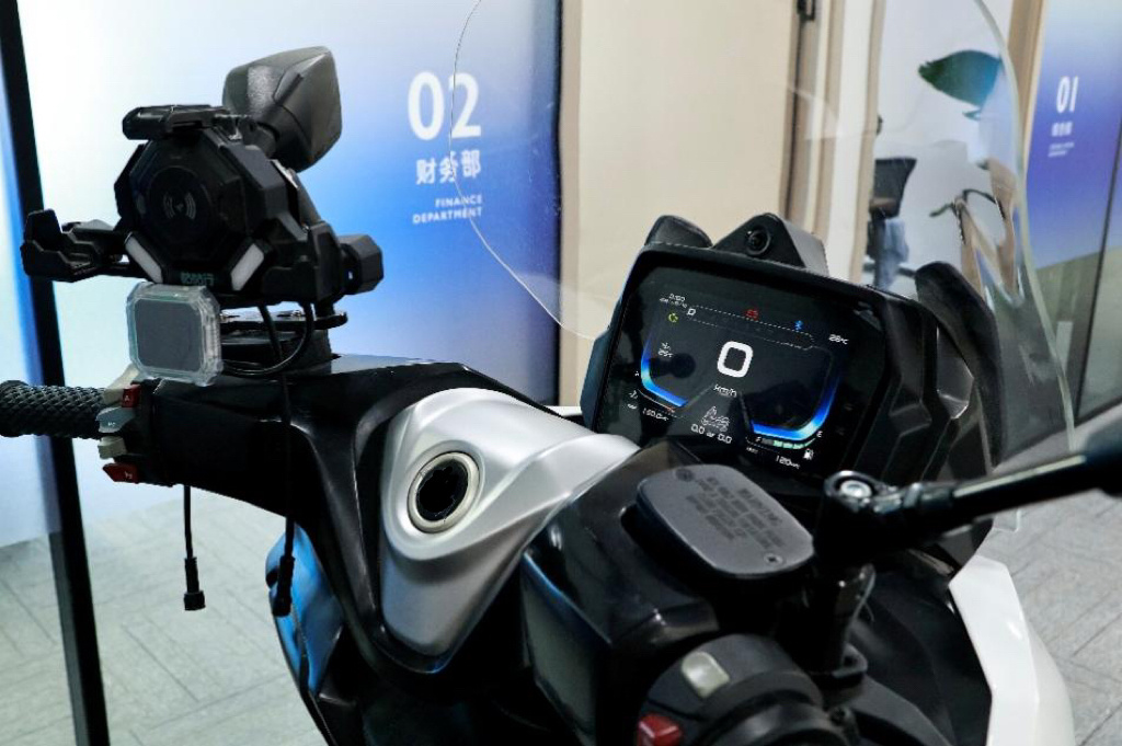 【问道创新·渝见先锋】258项专利九游娱乐 智能网联为摩托车装上“云端大脑”(图4)
