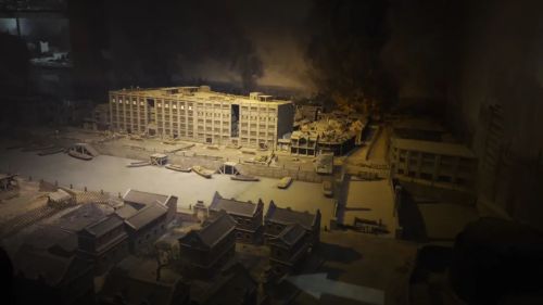 九游娱乐外国小伙开发抗战游戏？中国玩家大量涌入游戏突然爆火！丨次元军武(图2)