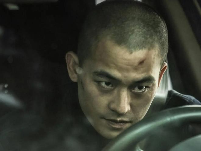 明明九游娱乐挂着“零蛋”却称“百亿票房先生”求求这3位演员别吹了(图9)