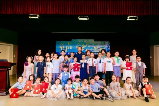 九游娱乐点亮儿童文学灯塔共绘阅读成长蓝图——“启发杯”第4届文学灯塔阅读节在宝山落幕(图3)