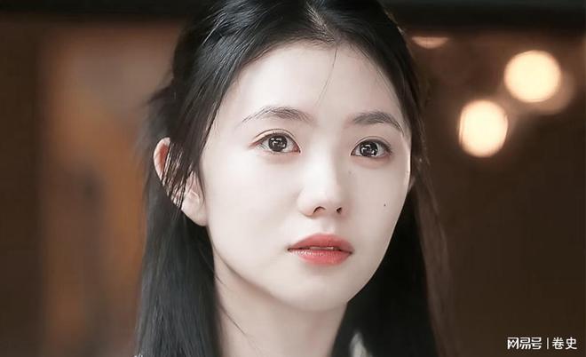 女演员长相多重要九游娱乐？看《陷入我们的热恋》中刘浩存和张昕懿就懂了(图12)