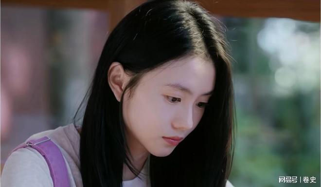 女演员长相多重要九游娱乐？看《陷入我们的热恋》中刘浩存和张昕懿就懂了(图16)