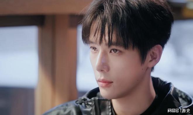 女演员长相多重要九游娱乐？看《陷入我们的热恋》中刘浩存和张昕懿就懂了(图23)