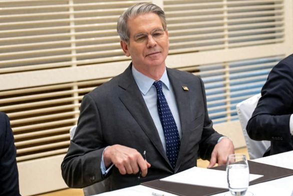 一架专机降落北京特朗普果然扛不住了中方通告“字九游娱乐少事大”(图3)