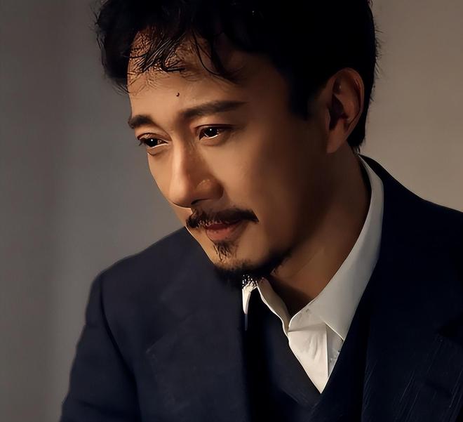 九游娱乐放弃国籍、替日洗白口出狂言的赵立新如今彻底活成了笑话(图2)