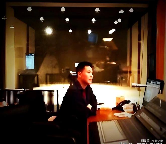 九游娱乐香港知名配音演员黄河离世曾为黄日华版乔峰配音作品达上百部(图3)