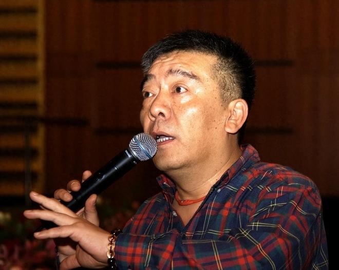 九游娱乐上海主持崔杰：娶乔奇女儿主持《相约星期六》69岁是当红演员(图1)