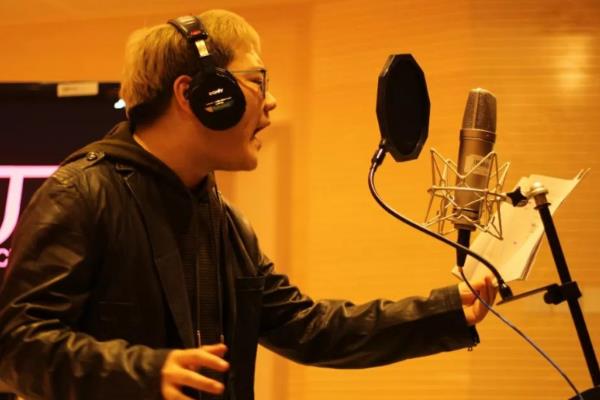 九游娱乐《疯狂动物城2》明星配音惹众怒！流量占宣传C位明星票根被吐槽(图1)