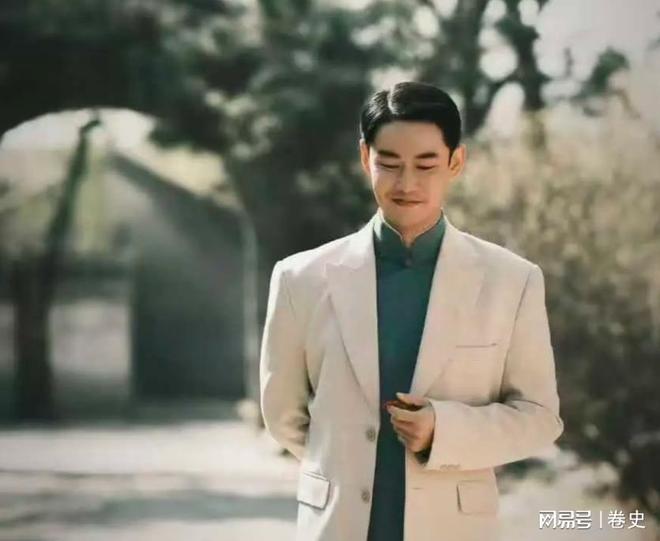 九游娱乐爸爸是国家一级演员出道15年不温不火36岁靠《四喜》终于红了(图17)