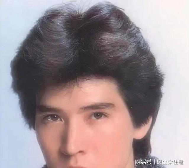 九游娱乐一步错步步错出道44年洁身自好的费翔一夜之间“翻车”了(图2)