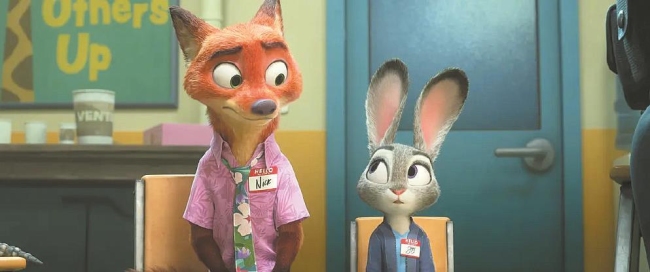 九游娱乐偶遇董卿看疯狂动物城 国语配音稳过及格线(图1)