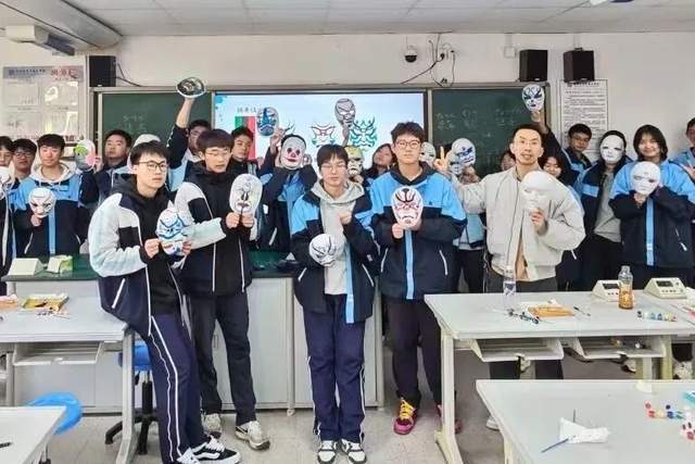 九游娱乐研究生、海外留学经历占比50%+！成都绵实外最强高中外语组 。(图4)