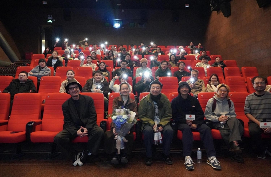 2025冬暖影展自北京启幕九游娱乐 四部国产新作传递银幕温情(图5)