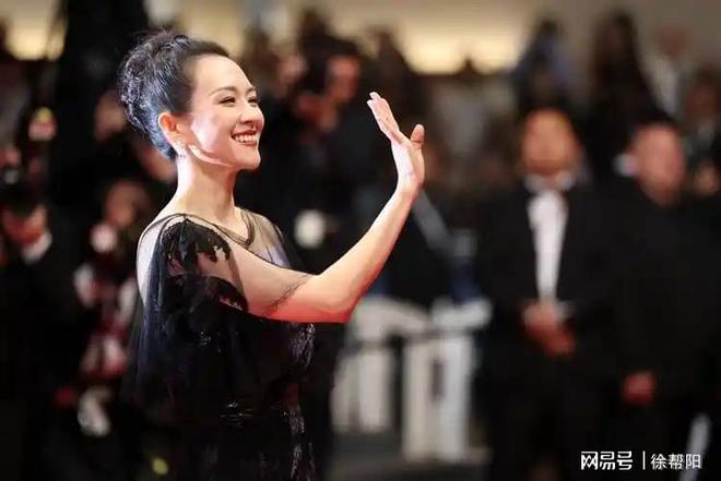 章子怡为《阿凡达3：火与烬》九游娱乐进行中文配音。(图4)