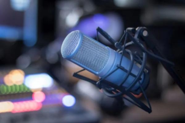 九游娱乐2026电影《惊蛰无声》：张艺谋封神之作抖音精选解锁国安暗战深层密码(图1)