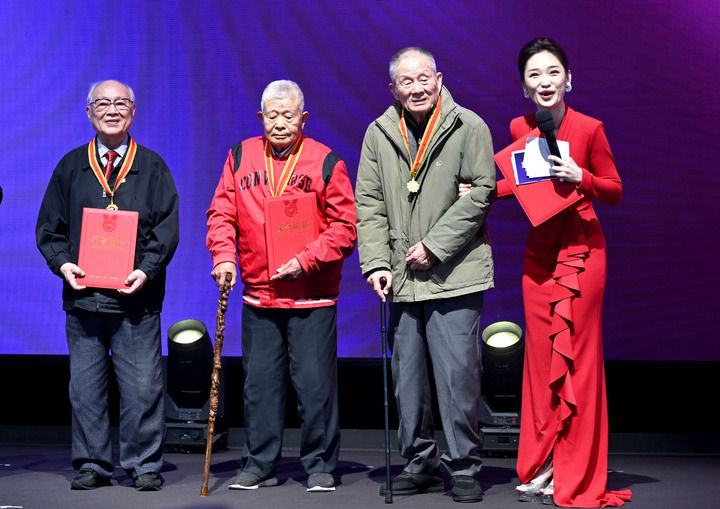 九游娱乐“电影之城”尽春晖——上海引领马年电影经济新风尚(图3)