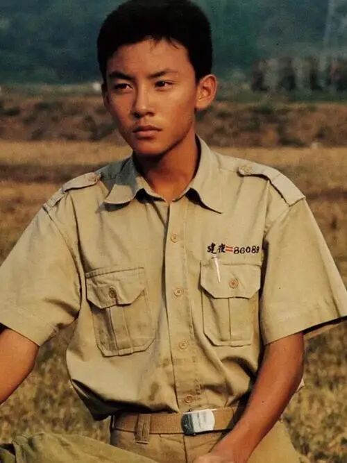 九游娱乐性感阴湿男正在统治内娱(图24)