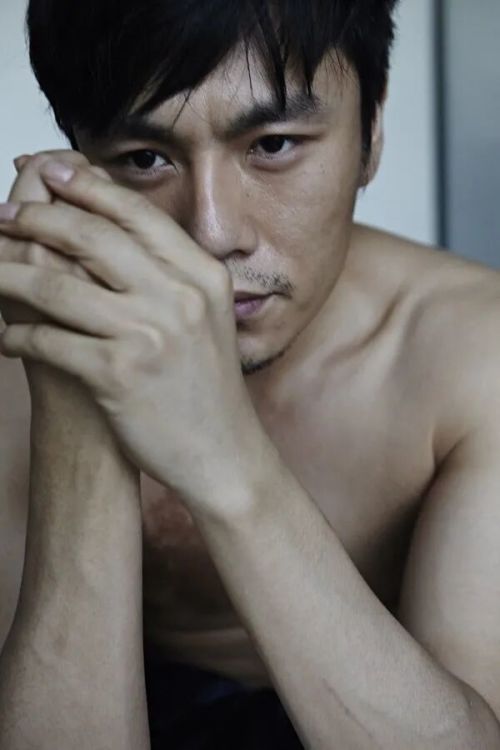 九游娱乐性感阴湿男正在统治内娱(图48)