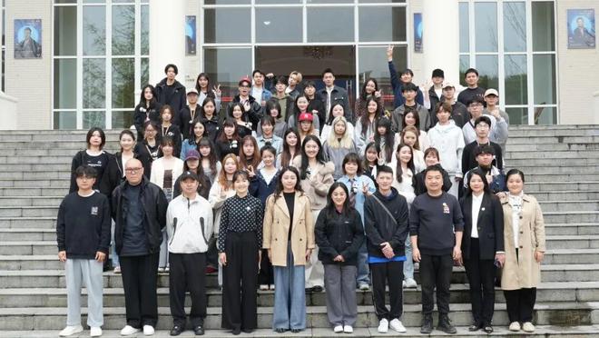 九游娱乐以艺为桥2026天府文化艺术创作营见证川台学子双向奔赴(图2)