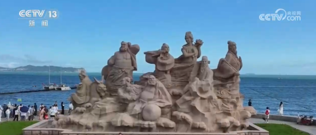 银幕“种草”打卡老厂房、踏浪赏九游娱乐景寻仙“影视IP+文旅”破圈激活消费新引擎(图4)